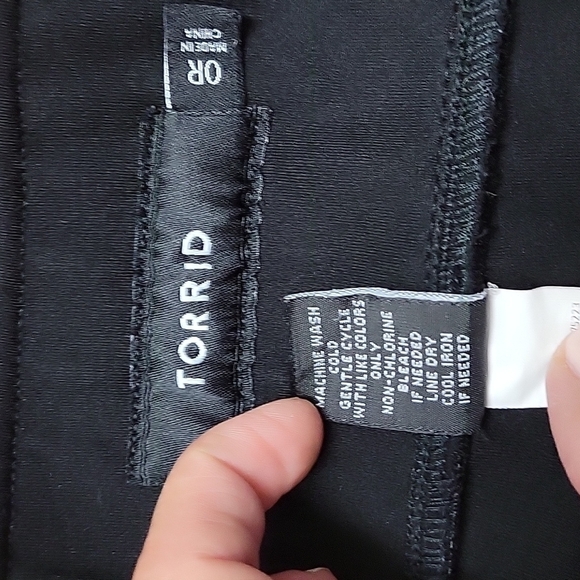 Torrid CAPRI LEGGING BLACK 0R - Picture 7 of 9